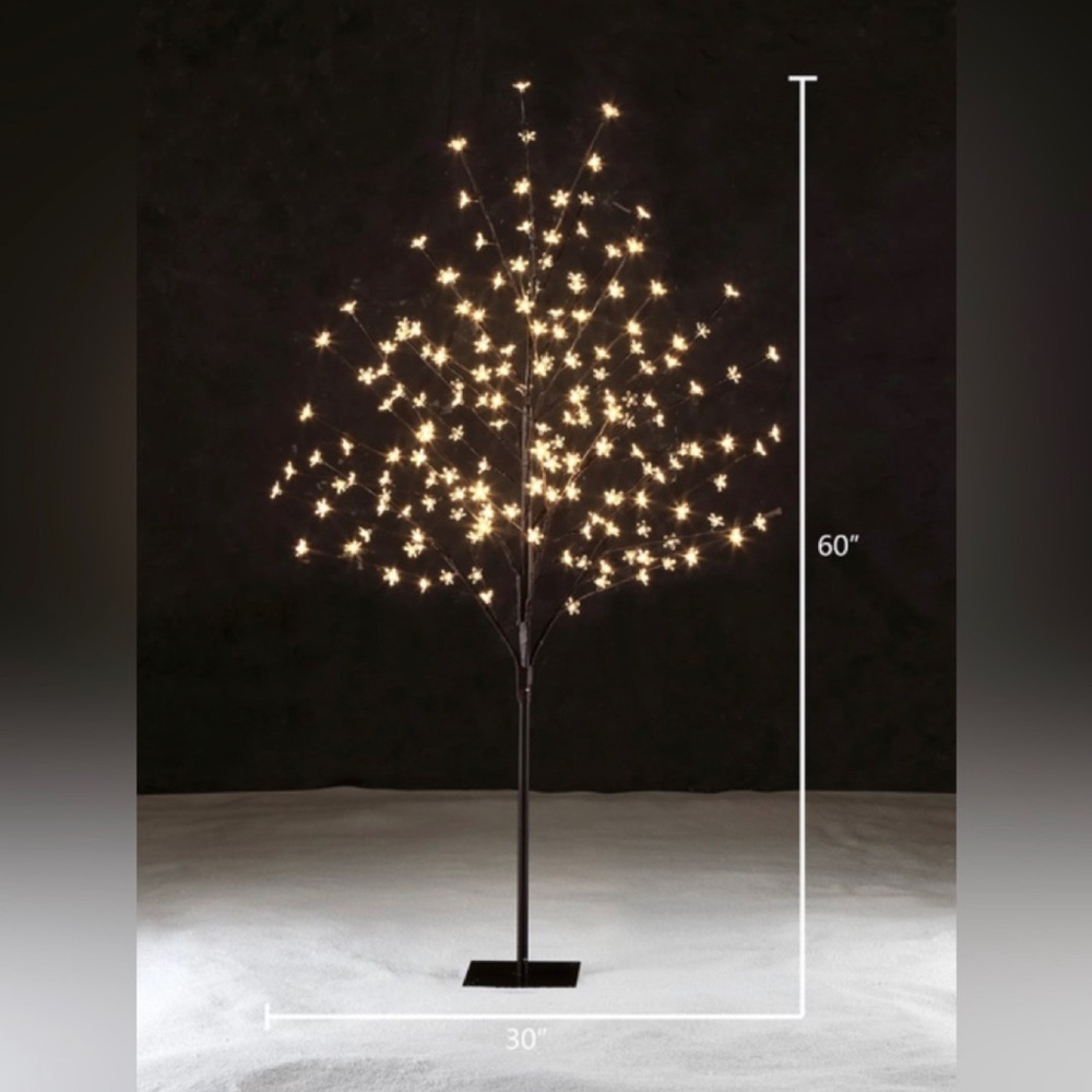 🌸NEW CHERRY BLOSSOM LED LIGHTS. 5 FOOT TALL INDOR AND OUTDOOR UNOPENED WITH BOX.